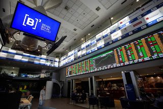 Economia | Ibovespa cai puxado por blue chips em dia de vencimentos; BB desaba Economia | Ibovespa cai puxado por blue chips em dia de vencimentos; BB desaba