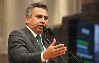 Doriel Barros rebate fala de Ministro sobre abstenção do Enem e diz que realização da prova é “atentado” do governo Bolsonaro