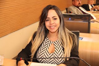Projeto de lei de Natália de Menudo cria o Dia de Combate à Depressão de Crianças e Adolescentes no Recife