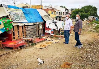 Gravatá | Ao lado do prefeito, ‘Cabritinha’ visita abrigo improvisado dos animais de rua; vereador é defensor da causa animal