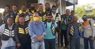 Gravatá | Neném de Uruçu atende pedido e garante sinal de internet em ponto de mototaxistas