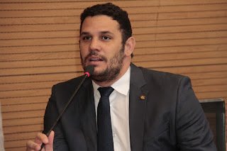 Recife | Lei de autoria de Eriberto Rafael determina que materiais escolares da Rede Pública de Ensino contenham informações sobre vacinação contra covid-19 Recife | Lei de autoria de Eriberto Rafael determina que materiais escolares da Rede Pública de Ensino contenham informações sobre vacinação contra covid-19