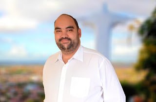 Sucesso: assinada pelo advogado Francisco Santana, a coluna ‘Fornalha do Direito’ chega ao primeiro mês com explosão de acessos Sucesso: assinada pelo advogado Francisco Santana, a coluna ‘Fornalha do Direito’ chega ao primeiro mês com explosão de acessos