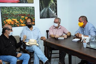 Gravatá | Neném de Uruçu participa de reunião sobre energia e iluminação pública