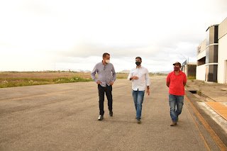 Lessa visita Aeroporto de Caruaru
