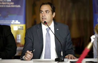 Urgente: Paulo Câmara proíbe atividades não essenciais das 22h as 05h em todo Pernambuco Urgente: Paulo Câmara proíbe atividades não essenciais das 22h as 05h em todo Pernambuco