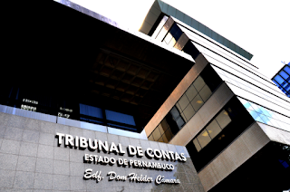 Prefeitos de três municípios são multados pelo TCE por irregularidades na gestão fiscal; saiba quais são