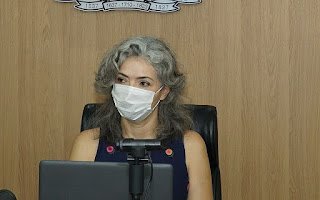 “É melhor do que nada”, diz Liana em relação ao auxílio emergencial proposto por João Campos “É melhor do que nada”, diz Liana em relação ao auxílio emergencial proposto por João Campos