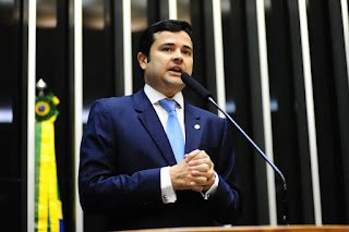 “Retomada do auxílio emergencial é urgente e fundamental para afastar a fome do lar brasileiro”, defende Eduardo da Fonte “Retomada do auxílio emergencial é urgente e fundamental para afastar a fome do lar brasileiro”, defende Eduardo da Fonte