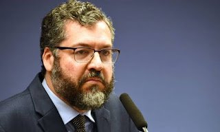 Ministro das Relações Exteriores, Ernesto Araujo pede demissão