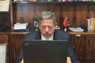 Em carta à embaixada chinesa, Lira destaca parceria e pede ajuda para acelerar vacinação Em carta à embaixada chinesa, Lira destaca parceria e pede ajuda para acelerar vacinação