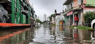 Chuvas provocam alagamentos em diversos bairros do Recife