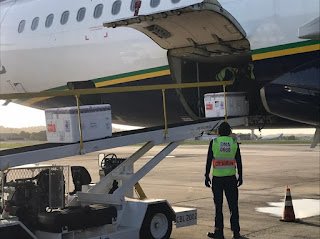 Pernambuco recebe mais de 394 mil doses de vacinas contra covid-19 e anuncia imunização de profissionais de segurança Pernambuco recebe mais de 394 mil doses de vacinas contra covid-19 e anuncia imunização de profissionais de segurança