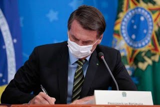 Bolsonaro sanciona Orçamento com corte de R$ 19,8 bi e bloqueio de R$ 9 bi Bolsonaro sanciona Orçamento com corte de R$ 19,8 bi e bloqueio de R$ 9 bi