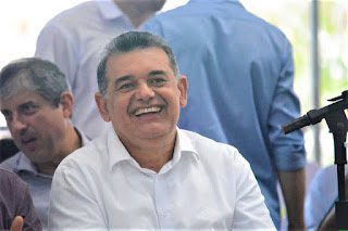 Com anúncio de vacina para profissionais da educação, Governo do Estado atende a indicação do Professor Paulo Dutra