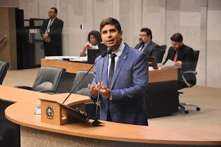 Lessa destaca sanção de lei que estabelece igrejas e templos como atividades essenciais
