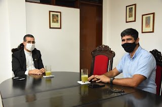 Deputado Erick Lessa se reúne com bispo de Caruaru