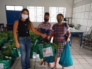Em Chã Grande, famílias carentes recebem frutas, verduras e legumes adquiridos na agricultura familiar do município