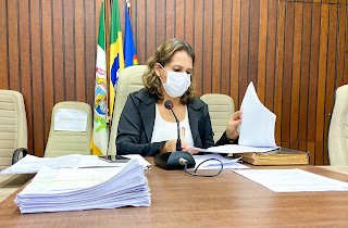 Câmara de Igarassu paga primeira parcela do 13º salário aos servidores