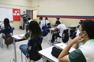 Recife anuncia retomada gradual das aulas presenciais nas escolas municipais a partir de 22 de julho