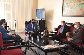 Deputado Erick Lessa e presidente da OAB Caruaru se reúnem com presidente do TJPE