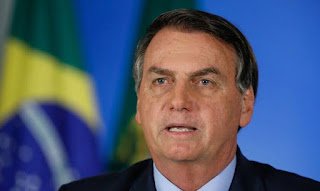 Bolsonaro diz que auxílio emergencial pode continuar em 2022