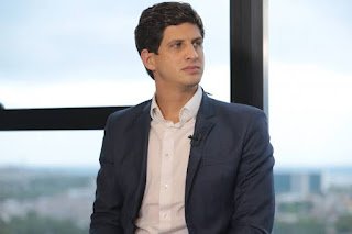 Enquete do blog mostra declínio de  João Campos após aprovação da reforma previdenciária no Recife