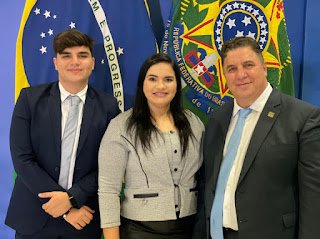 Pastor Cleiton e Michele Collins participam da posse de Ciro Nogueira na Casa Civil em Brasília Pastor Cleiton e Michele Collins participam da posse de Ciro Nogueira na Casa Civil em Brasília
