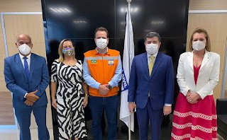 Deputados Eduardo da Fonte, Roberta Arraes e prefeita Camila Machado buscam recursos para proteção de encostas em Sirinhaém e segurança hídrica de Pernambuco