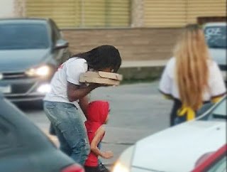 A força e a delicadeza de uma mãe na Avenida Recife – Por Ismael Alves