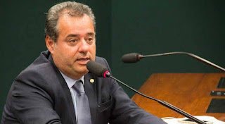 Deputado federal Danilo Cabral emite nota de pesar diante do falecimento do ex-governador Joaquim Francisco Deputado federal Danilo Cabral emite nota de pesar diante do falecimento do ex-governador Joaquim Francisco