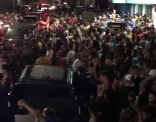 Recife tem ruas lotadas em ‘baladas’ no bairro da Bomba do Hemetério durante final de semana; protocolos sanitários são desrespeitados Recife tem ruas lotadas em ‘baladas’ no bairro da Bomba do Hemetério durante final de semana; protocolos sanitários são desrespeitados