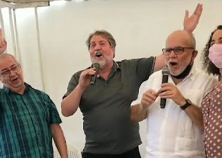Cumprido agenda em Gravatá, Renildo Calheiros prega o “fora Bolsonaro” e canta “madeira que cupim não rói” com o prefeito Joselito, Waldemar Borges e Luciana Santos