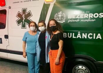 Bezerros: Sucateada na gestão anterior, ambulância é recuperada e devolvida à população; veículo ficará à disposição da UPA