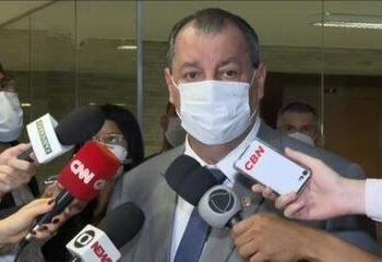 CPI recua e retira de relatório crimes de homicídio e genocídio que atribuia a Bolsonaro CPI recua e retira de relatório crimes de homicídio e genocídio que atribuia a Bolsonaro