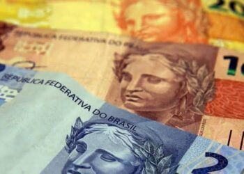 Governo adia anúncio do Auxílio Brasil de R$ 400 Governo adia anúncio do Auxílio Brasil de R$ 400