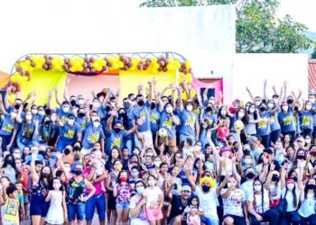 Jovens de Gravatá promovem tarde especial para crianças
