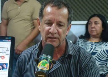 MP dá 48 horas para prefeitura de Lagoa dos Gatos demitir ex-prefeito com direitos políticos cassados; político foi nomeado assessor MP dá 48 horas para prefeitura de Lagoa dos Gatos demitir ex-prefeito com direitos políticos cassados; político foi nomeado assessor