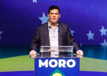 Centrão pode apoiar Lula para aniquilar Moro