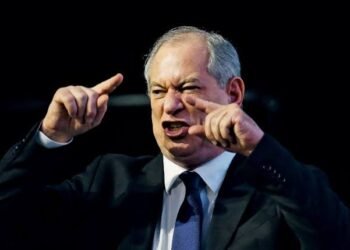 Ciro Gomes reage a operação da PF, ataca Bolsonaro e fala em ordem judicial abusiva
