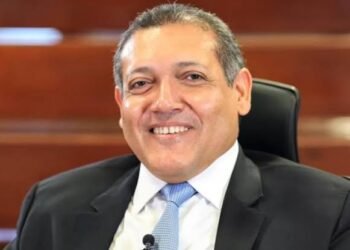Nunes Marques pede vista e julgamento do passaporte da vacina fica para fevereiro Nunes Marques pede vista e julgamento do passaporte da vacina fica para fevereiro