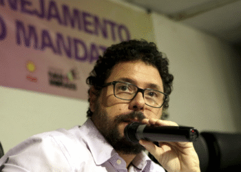 Defensor da criação de um ‘Plano Estadual da Maconha’, Ivan Moraes disputa prévias do PSOL para concorrer ao governo de Pernambuco
