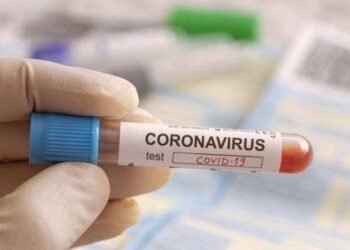 Média móvel de casos de Covid sobe mais de 300% em relação à semana anterior