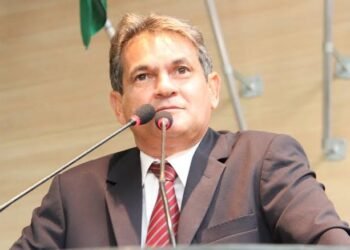 Recife: Chico Kiko solicita limpeza de canais na Zona Oeste