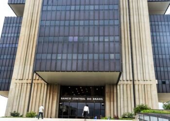 Servidores do BC articulam entrega dos cargos de chefia e anunciam paralisação