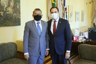 Aumento salarial dos professores é tema de reunião entre o deputado Professor Paulo Dutra e o governador Paulo Câmara