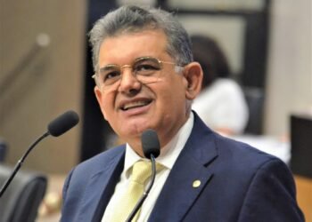 Deputado Paulo Dutra sai em defesa de Danilo Cabral; leia a nota