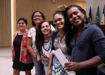 Juntas protocolam PL que prevê obrigatoriedade do registro de entrada e saída de pessoas em escolas de Pernambuco