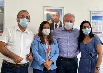 Junto a Augusto Coutinho, Cristiane Oliveira busca melhorias para as estradas de Cortês