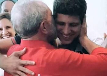 Sobre o PT, João Campos entra em contradição no lançamento da pré-candidatura de Danilo Cabral